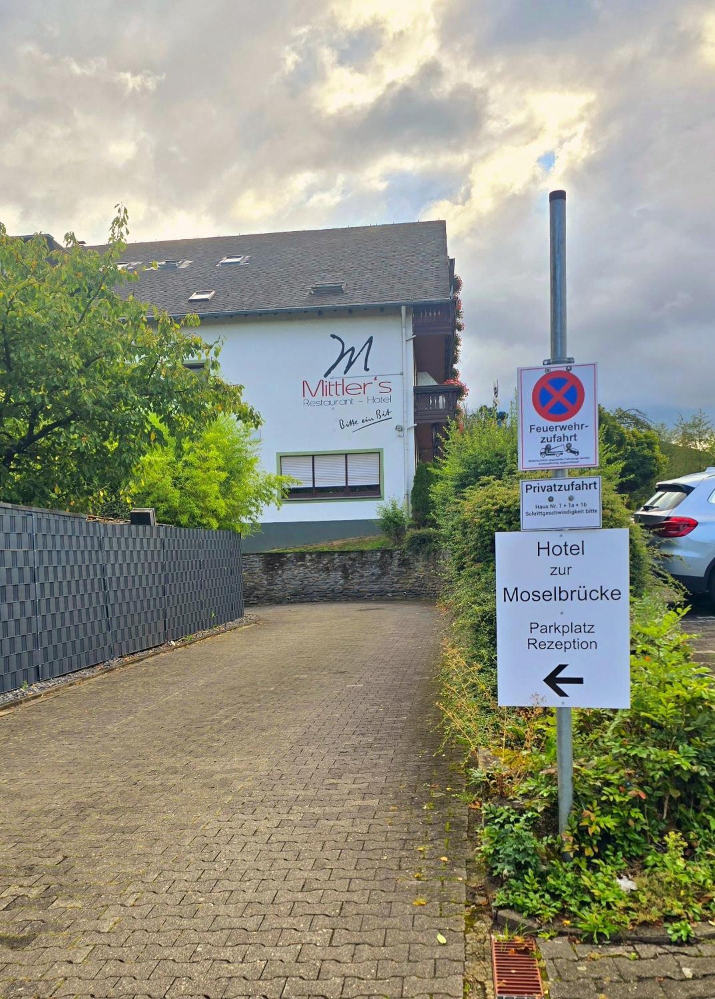 Hotel Zur Moselbruecke Schweich Exterior foto