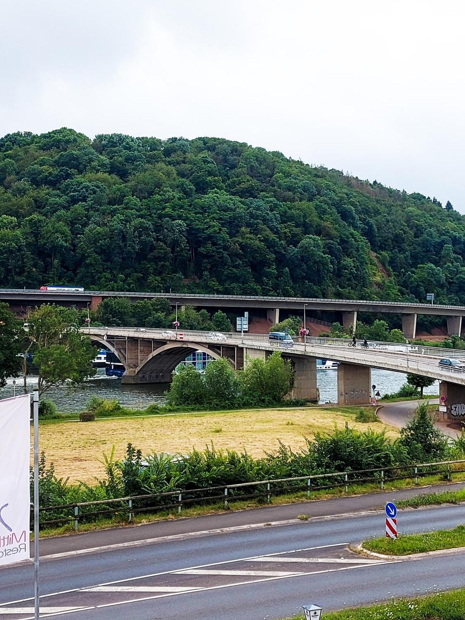 Hotel Zur Moselbruecke Schweich Exterior foto