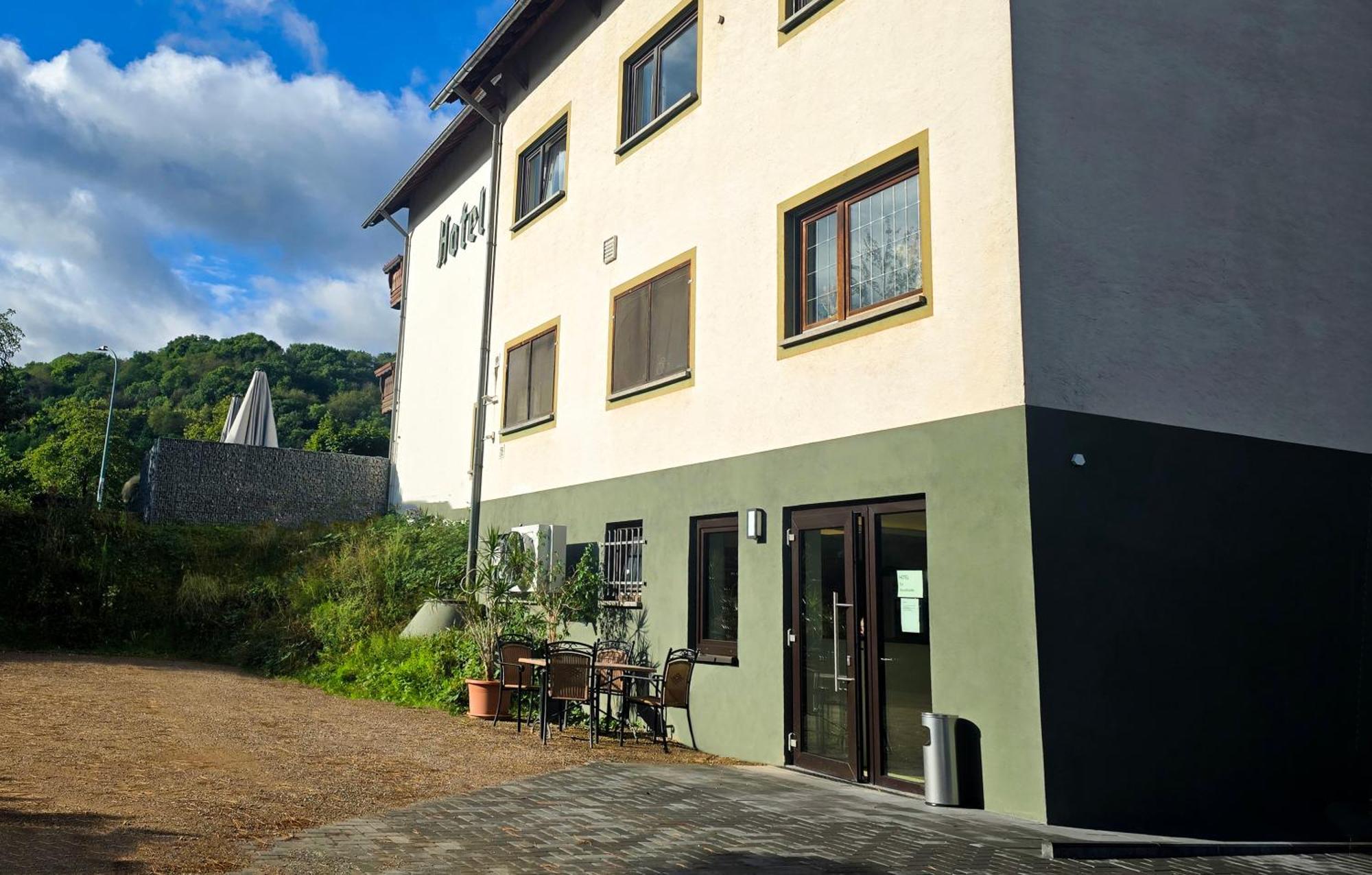 Hotel Zur Moselbruecke Schweich Exterior foto